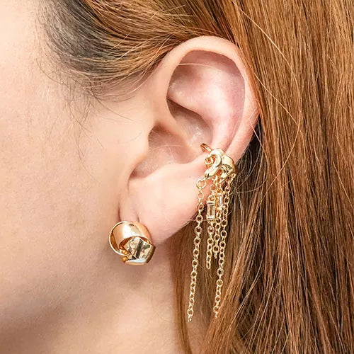 Ear cuff melting with chains