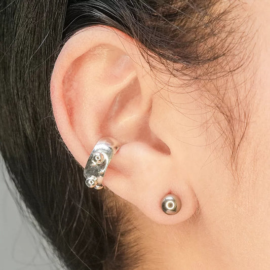 Ear cuff en plata ley 925 plane three balls