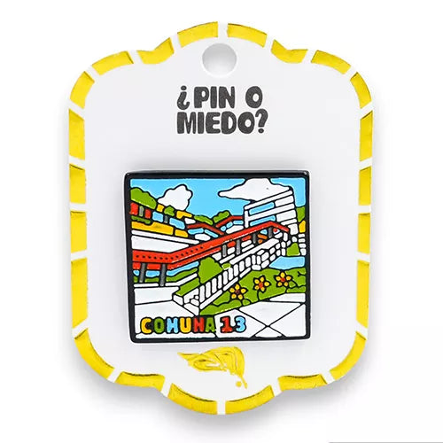 Pin metálico escaleras comuna 13